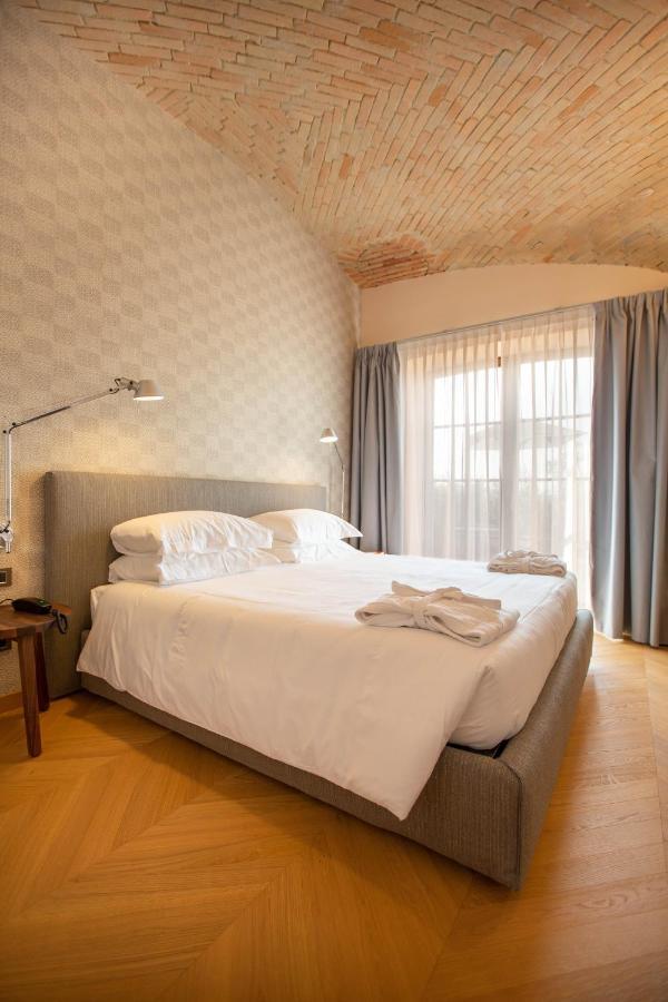Villaggio Narrante - Cascina Galarej セッラルンガ・ダルバ エクステリア 写真