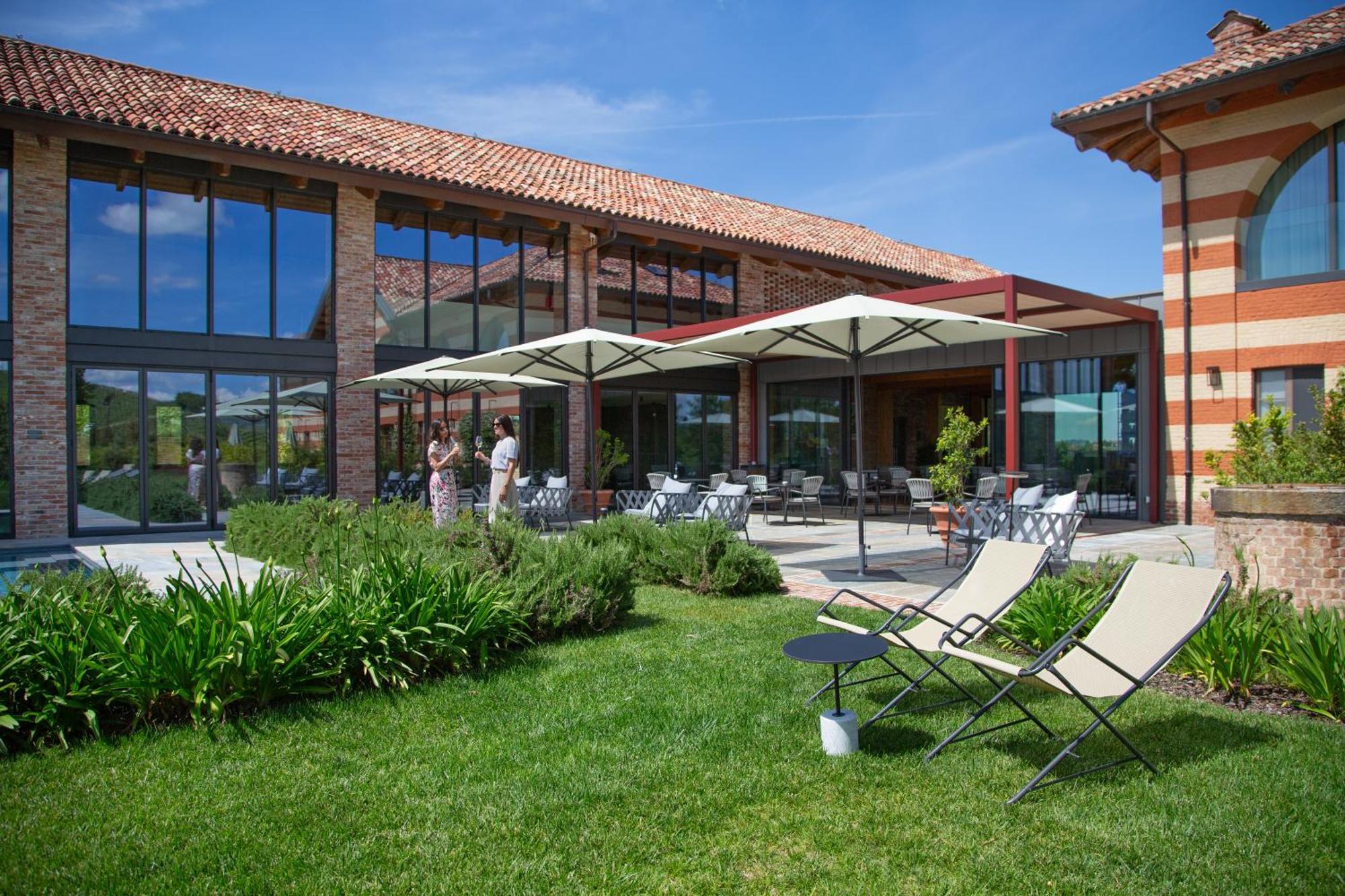 Villaggio Narrante - Cascina Galarej セッラルンガ・ダルバ エクステリア 写真